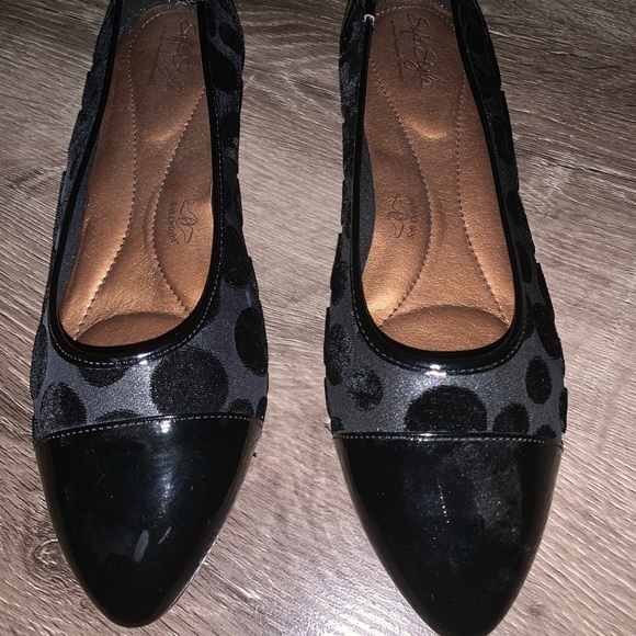 Ladies flats - Picture 3 of 5